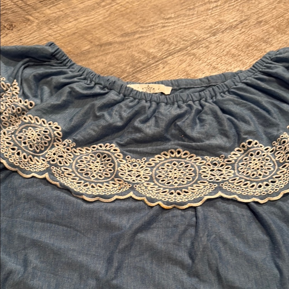 Fever Blue Off-Shoulder Top with Cream Lace~ gorgeous - Picture 3 of 6